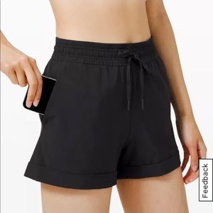 Lululemon Spring Break Away Short *4-way Stretch 3. Size 6